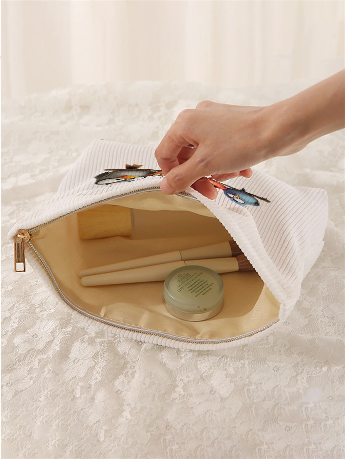 1 bird patterned corduroy makeup bag, lightweight zipper makeup storage box, multifunctional bag with lining