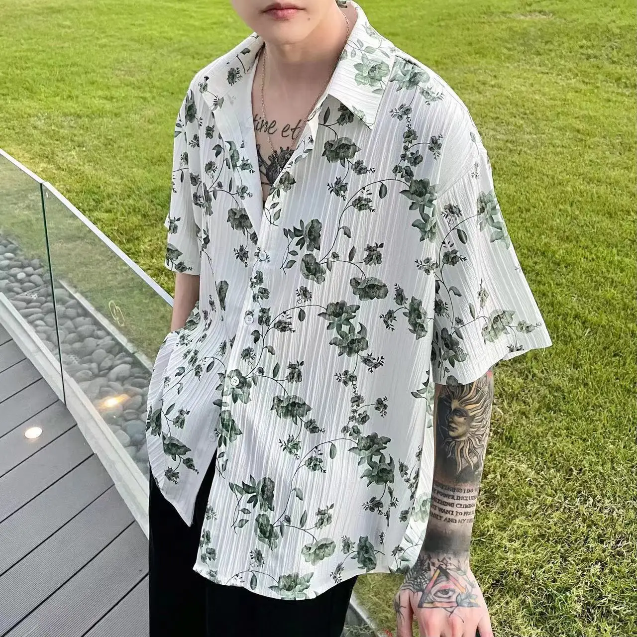 

2023 Summer Men's Fashion Trend Flower Printing Green/Black Shirt Hawaiian Beach Casual Contrast Color Short Sleeves Shirt