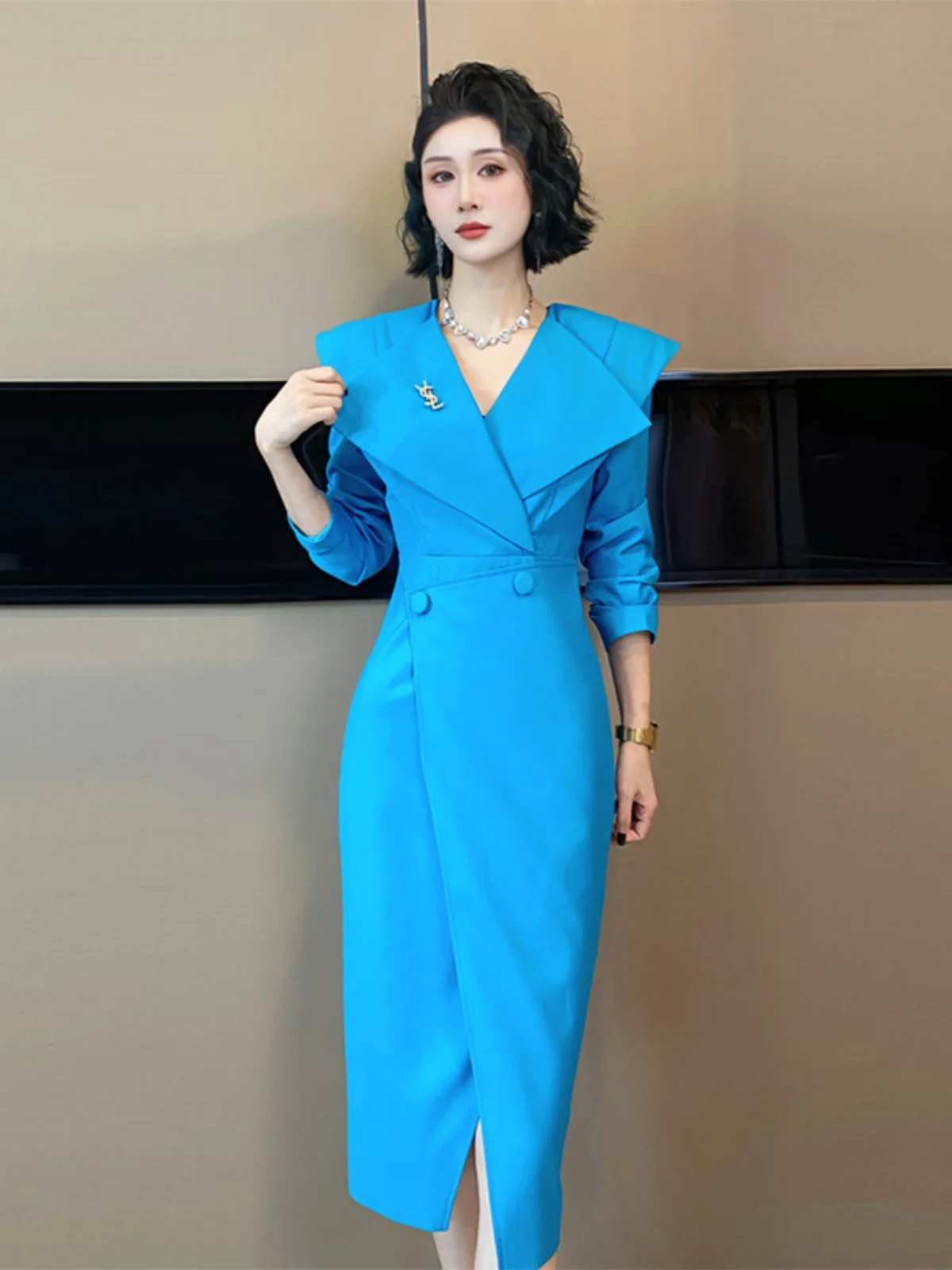 

Blue dress with strong aura, spring and autumn 2024 new women's clothing French high-end long skirt