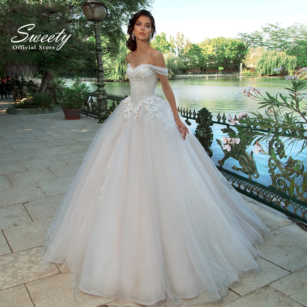 

Elegant Wedding Dress Organza With Embroidery With Princess Ball Gown Boat Neck Lace Appliques Bride Dresses Robes De Mariée