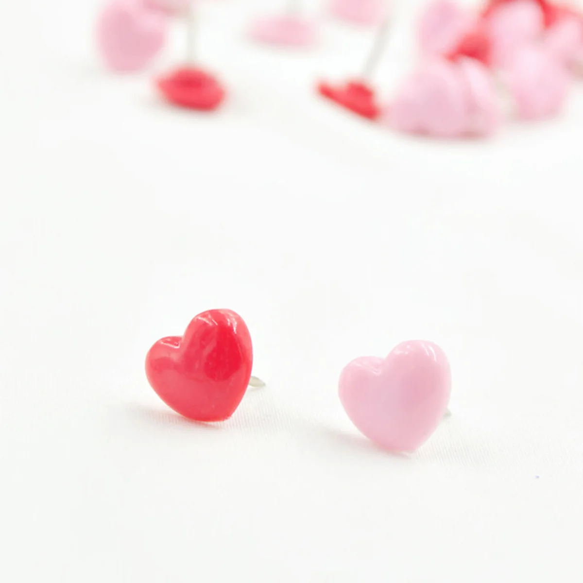 

50PCS Heart Push Pink Red Wall Tacks Decorative for Cork Board Home and Office