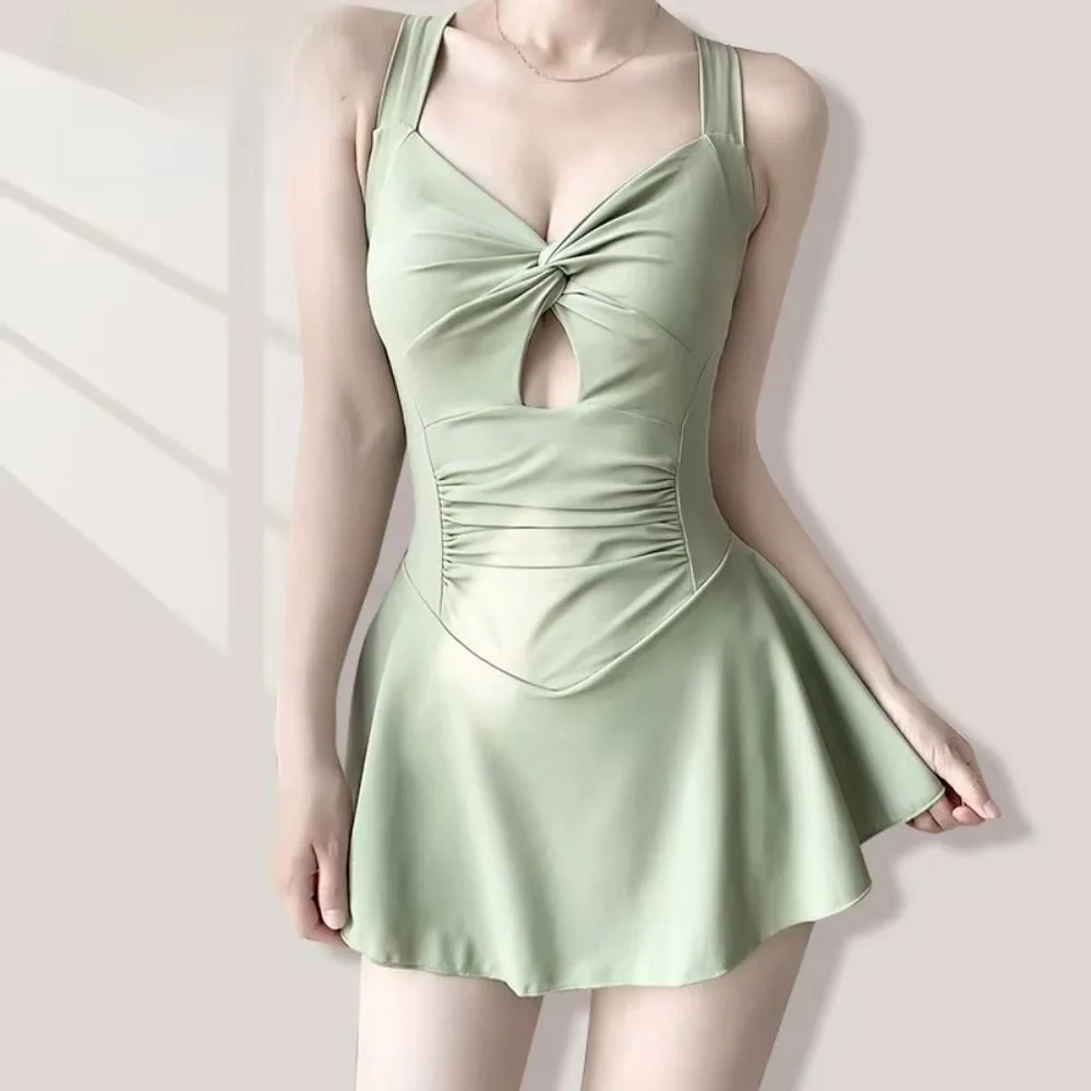 חצאית שחייה לנשים עם מותן גבוה, עמידה במים ומגן מהשמש, בגד ים יפה לקיץ, שמלת חוף לגלישה