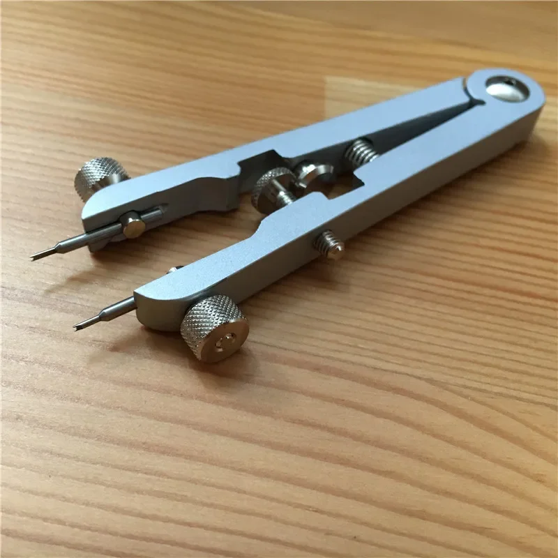 Pinza Per L'Orecchio Del Tubo Della Vite Dell'Orologio Per Lo Strumento Di Smontaggio Della Cintura Dell'Orologio Rolex Daytona Tudor Omega