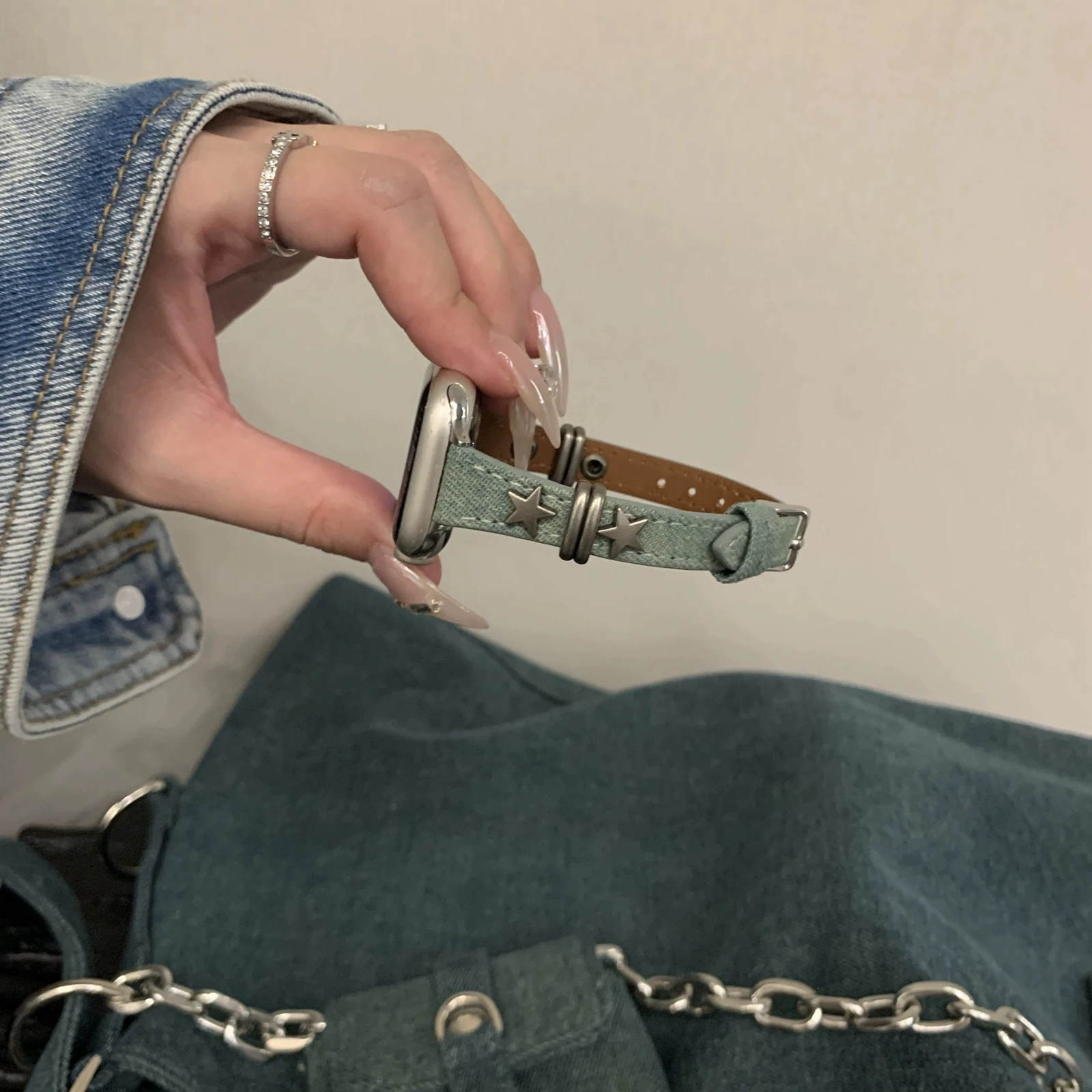 حلقة جلدية رفيعة من قماش الدنيم لساعة أبل كوريا لل...