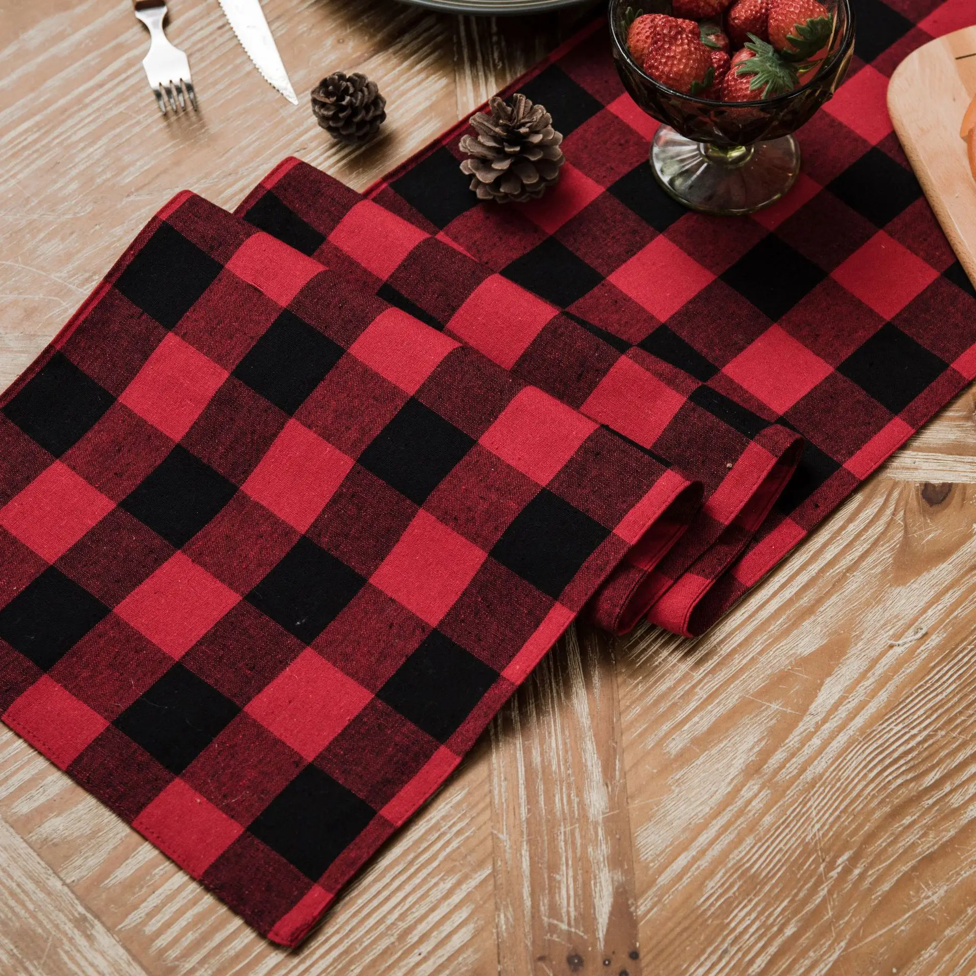 

Christmas Red Black Check Flag Table Party TV Cabinet End Table Cloth Long Holiday Gift