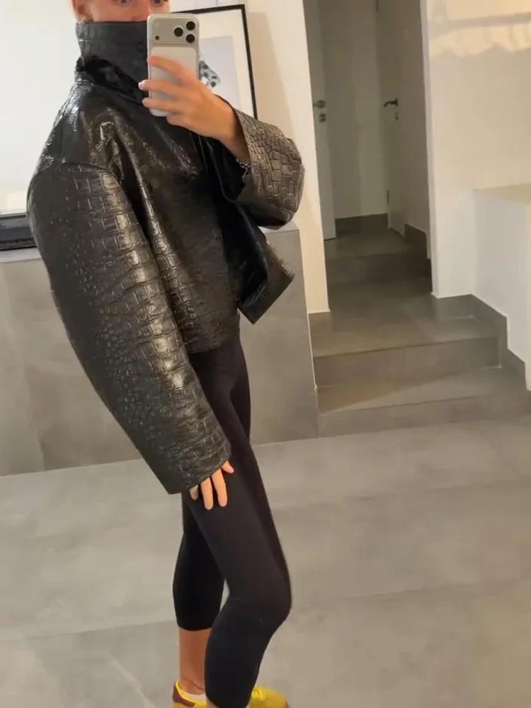 Veste décontractée en similicuir imprimé pour femme, col montant, manches longues, style streetwear, collection automne-hiver 2026, coupe courte