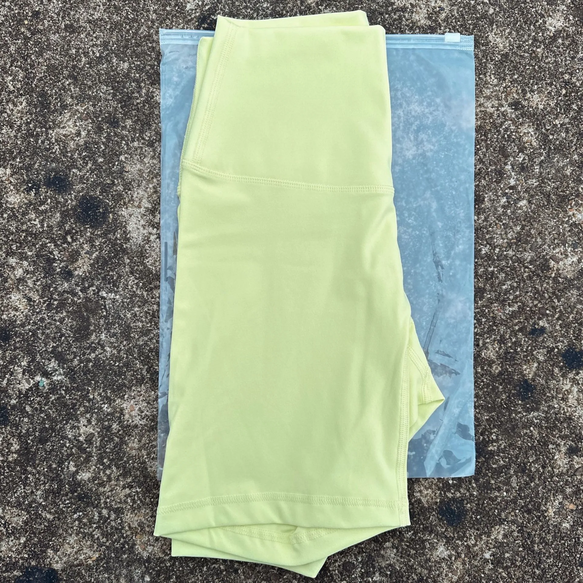 Women's High-Waist Cycling and Fitness Shorts with Built-In Pocket