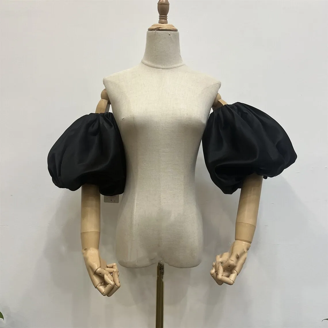 Wedding Sleeve Accessories Puffy Short Sleeves Satin Bride Sleeves One Pair Removable