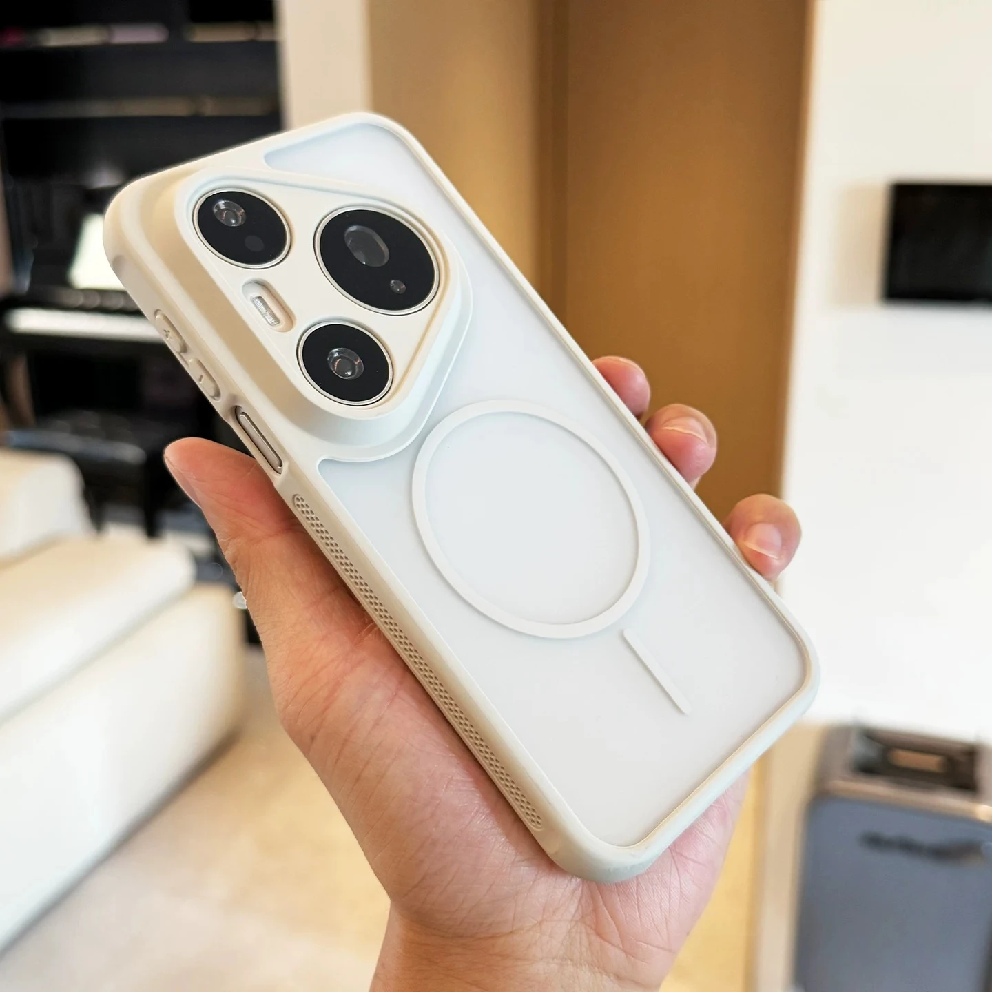 Enhanced Anti-Fall Skin-Friendly Magnetic Phone Case with Magsafe Compatibility