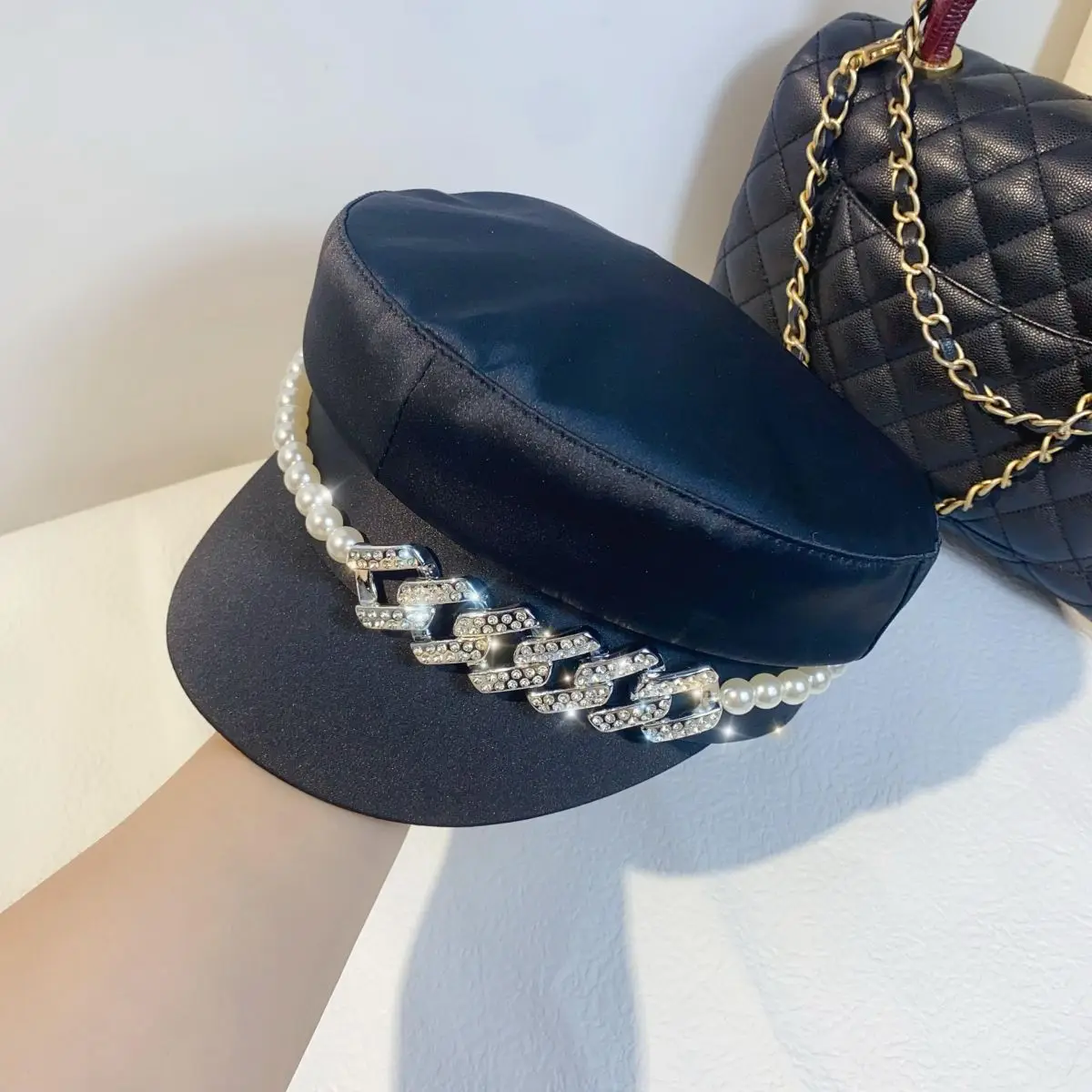 Flat Cap Cap Hat Flat Vintage Cap Costume Hat Women's Hat Designer Silk Fabric Smooth Flat Top Hat Fashion Style Pearl Duck Tongue Shopping Style Military Male