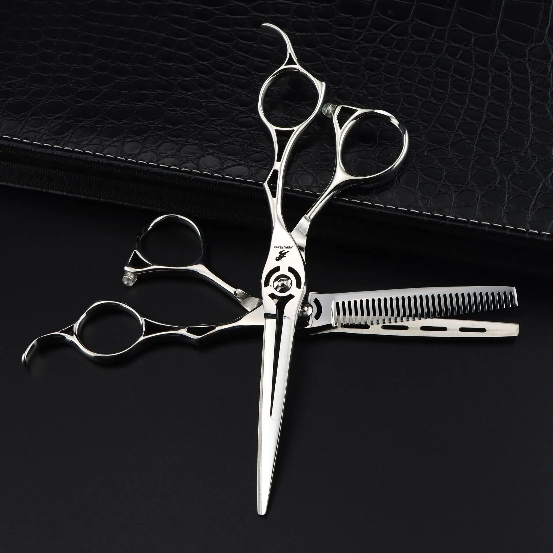 

Hollow Out Professional Hairdresser Scissors Light Cutting Tools Barber Shears Hairdressing Thinning Scissors Japan 440C Steel