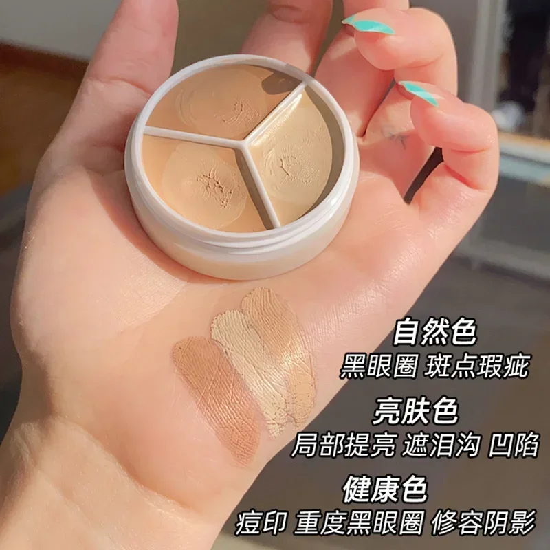 sweet mint three-color concealer covers spots, acne marks, dark circles, and grooming foundation does not take off makeup. 3