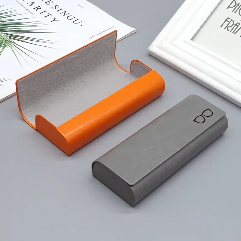 Male Female Retro Myopia and Hyperopia Glasses Case Small Fresh Student Portable Stress Resistant Case Eyeglass Box