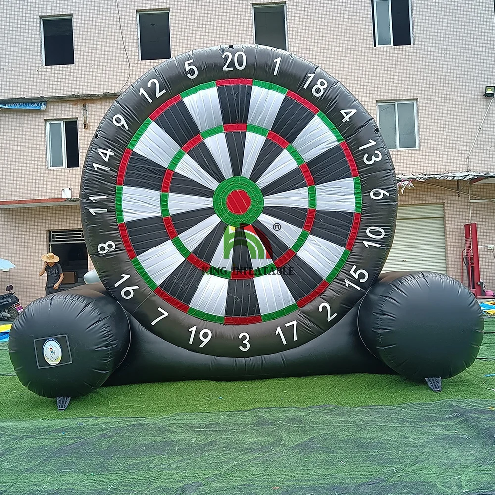 Gigante inflável futebol dardo board playground esportes