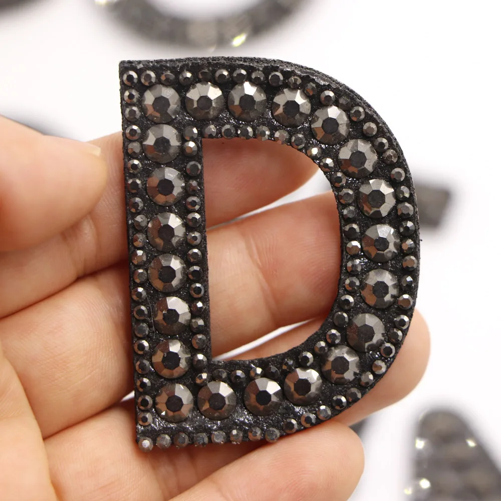 1PC A-Z Aufbügeln Schwarz Strass Englisch Buchstaben Patches Hochzeit Kleidung Handwerk DIY Party Handwerk NähenPersonalisierte Buchstaben Patches – Detail 6