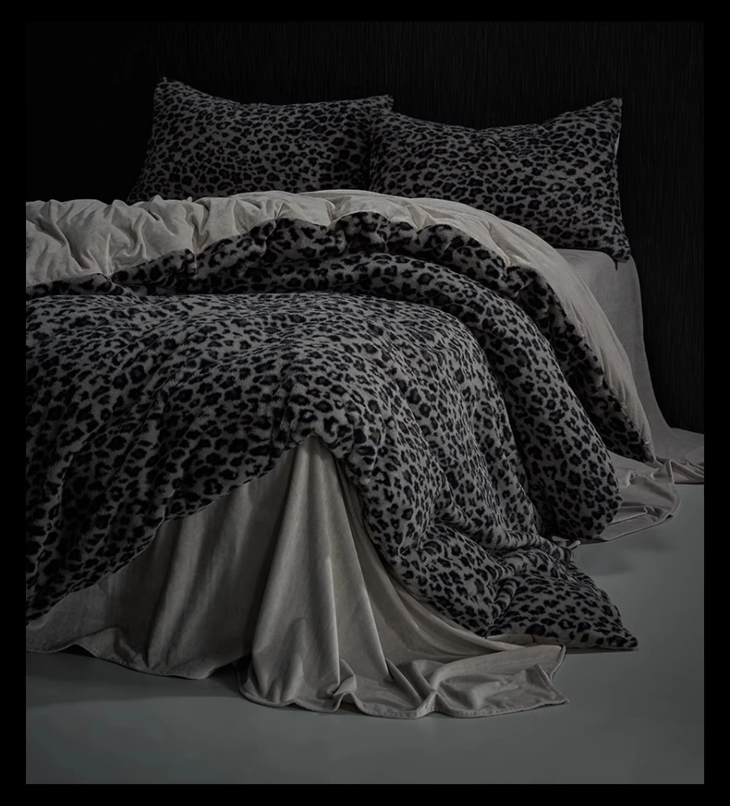 Leopard Plush Winter Bedding Set 3