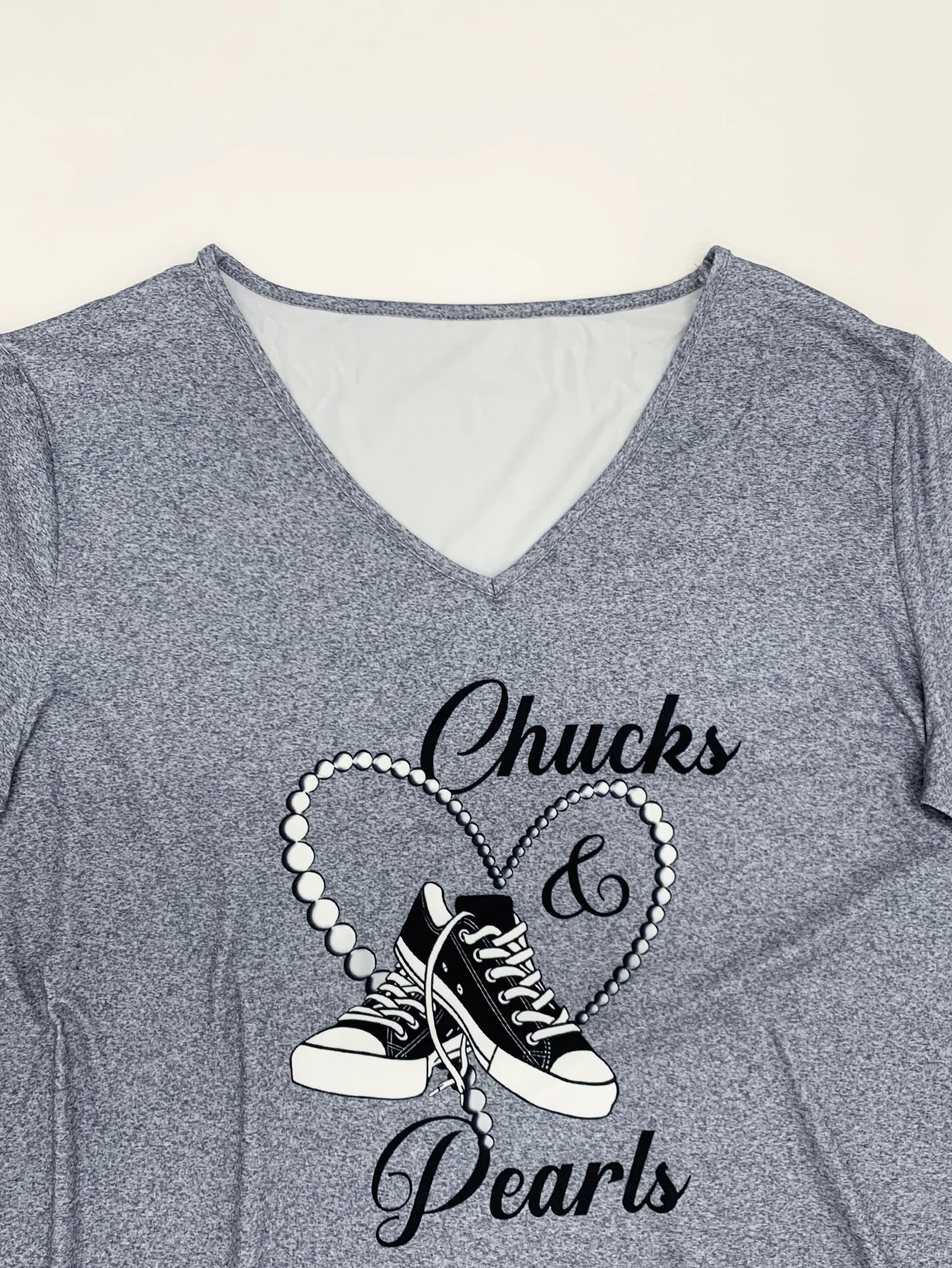 Plus size women's V-neck elegant casual style suitable for all seasons - view