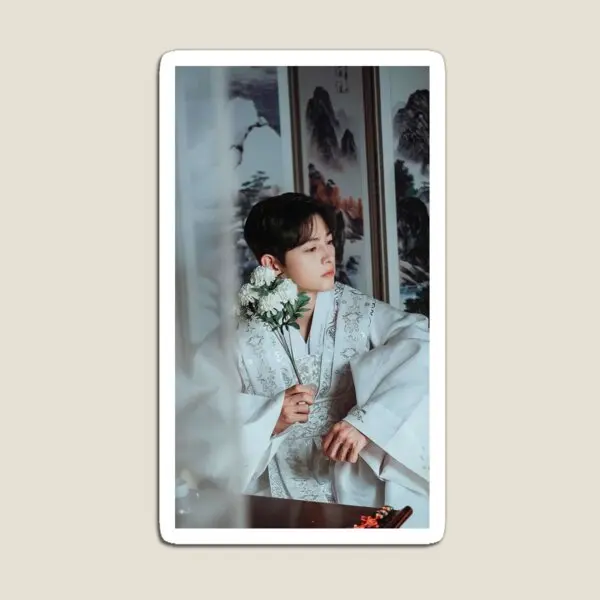 Song Joong Ki 2021 2 Magnet Toy Kids For Fridge Organizer Stickers Bambini Colorful Funny Baby Home Cute Frigorifero Holder