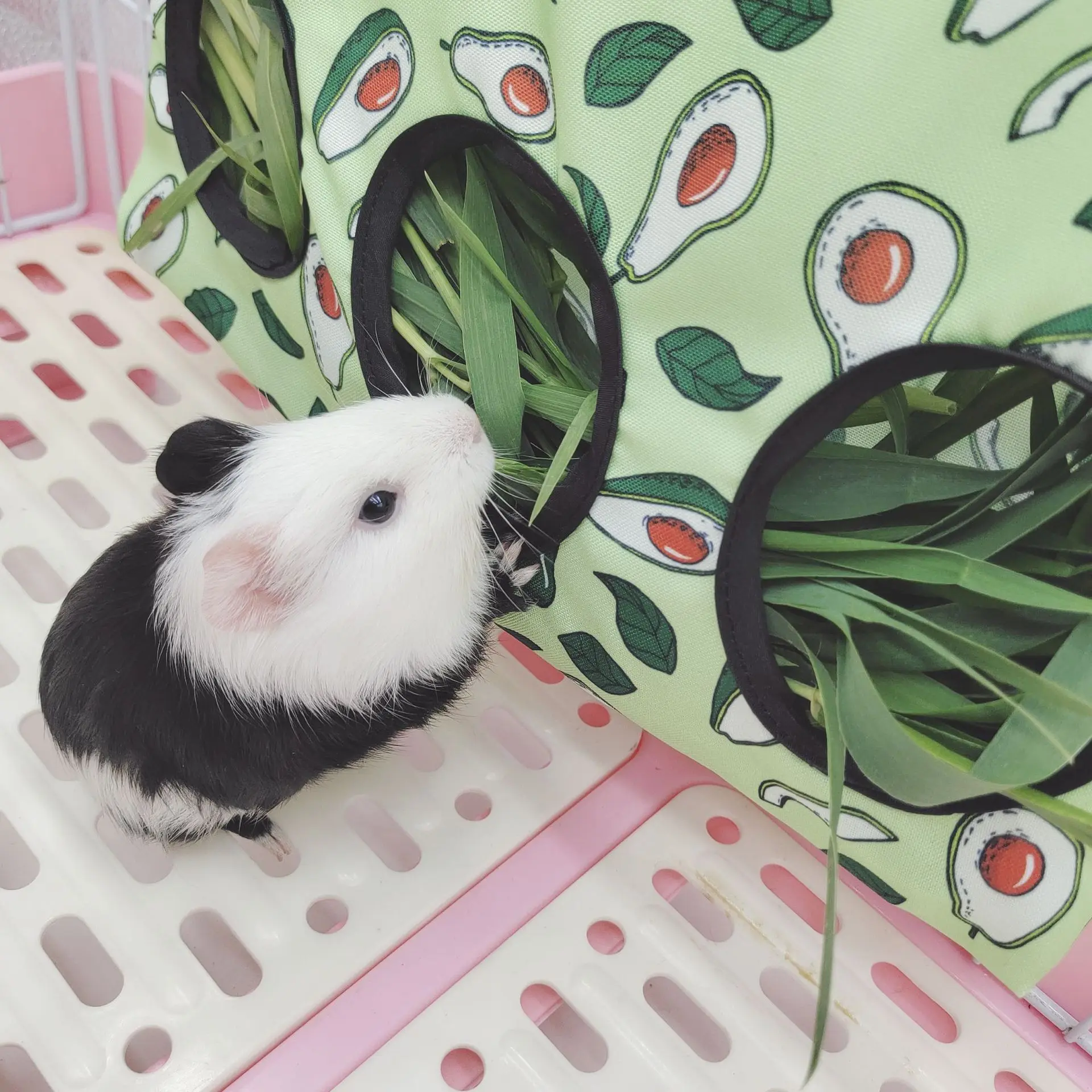 2/3 Holes Hanging Hay Bag Bunny Guinea Pigs Small Animal Feeder Rabbit Food Dispensers Bag Cage Accessories Pet Feeding hay bag rabbit hay feeder pet food feeder small pet cage accessories