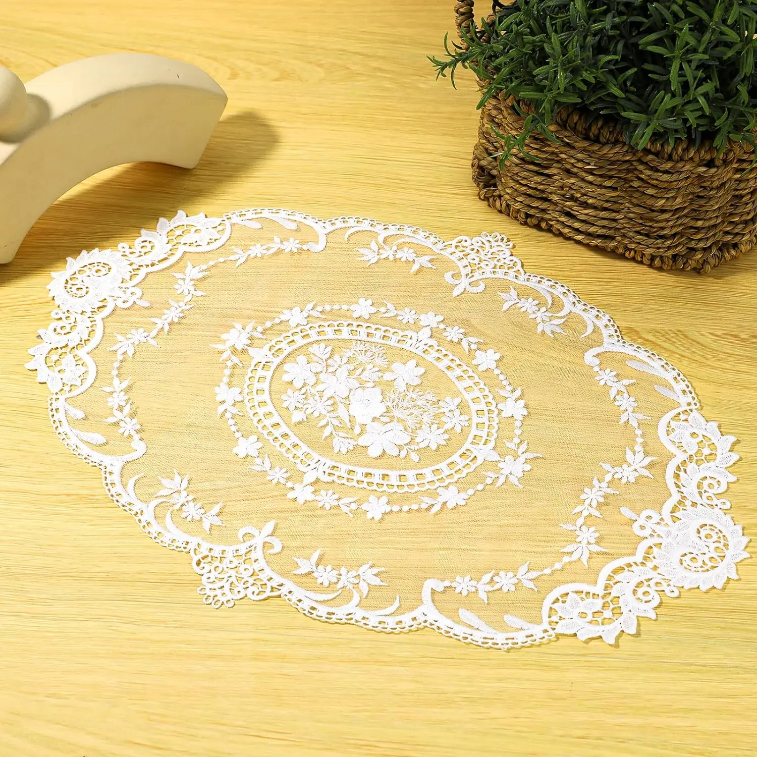 レース マットの魅力と使い方｜フランス風ヴィンテージレースマットの