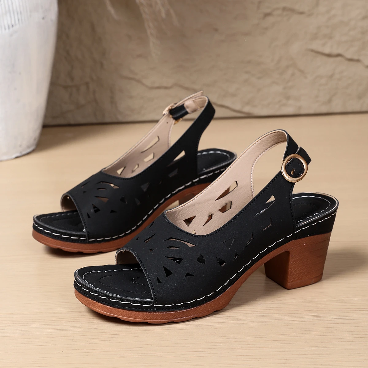 Retro Aushöhlen Dicken Absätzen Sandalen Frauen Sommer Leichte High Heels Hausschuhe Frau Plus Größe Outdoor Plattform Sandalen 43 – Detail 15
