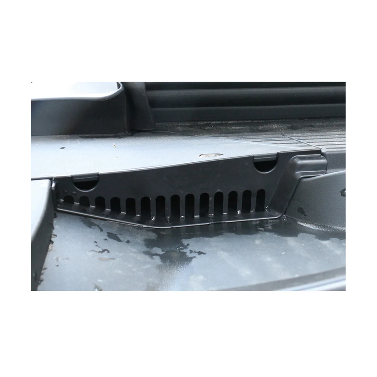 

2PCS Front Engine Room Anti Blocking Cover Drainage Filter Screen Protective Cover Car Accessories for Byd Seal 2022