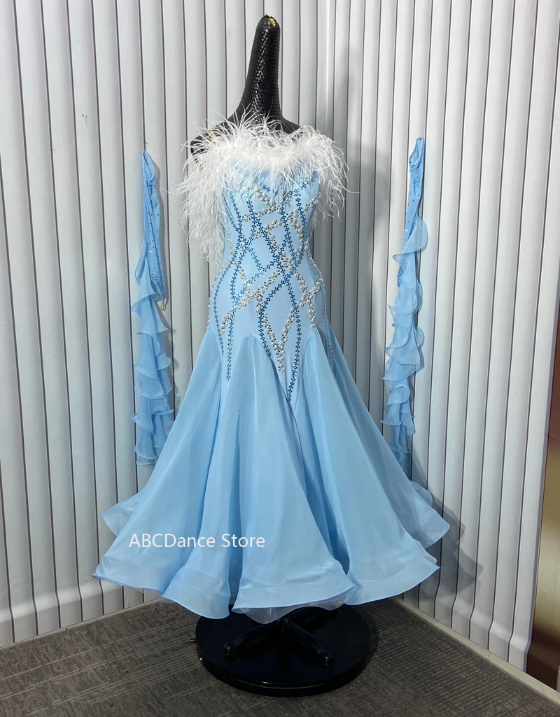 【再値下げ】社交ダンス スタンダードドレス 片方肩デザイン水色　羽　付属袖付き 再値下げ】社交ダンス スタンダードドレス 片方肩デザイン水色