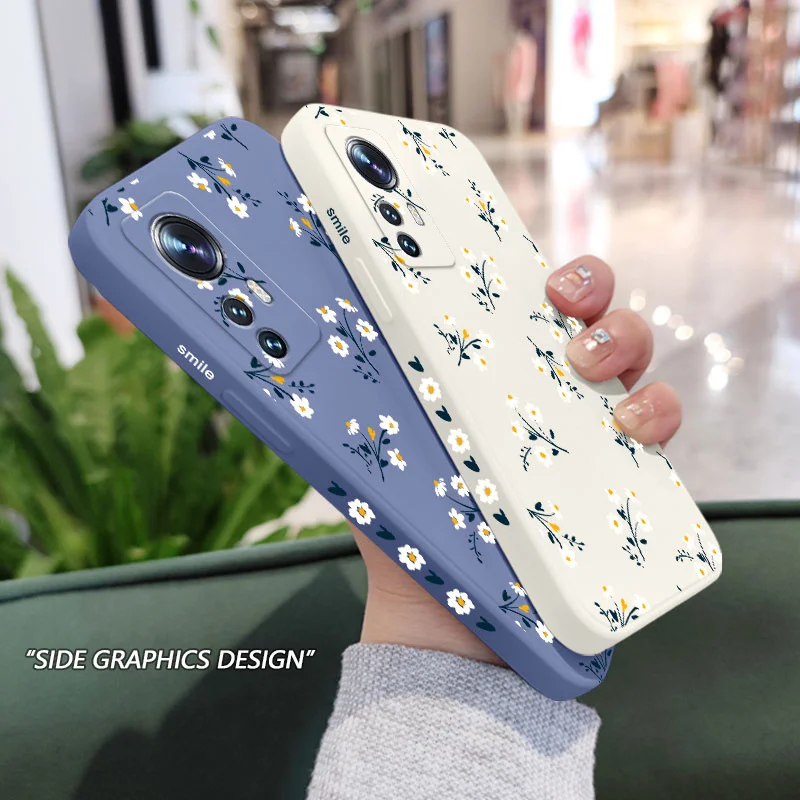 Elegant Floral Phone Case - Vibrant Design