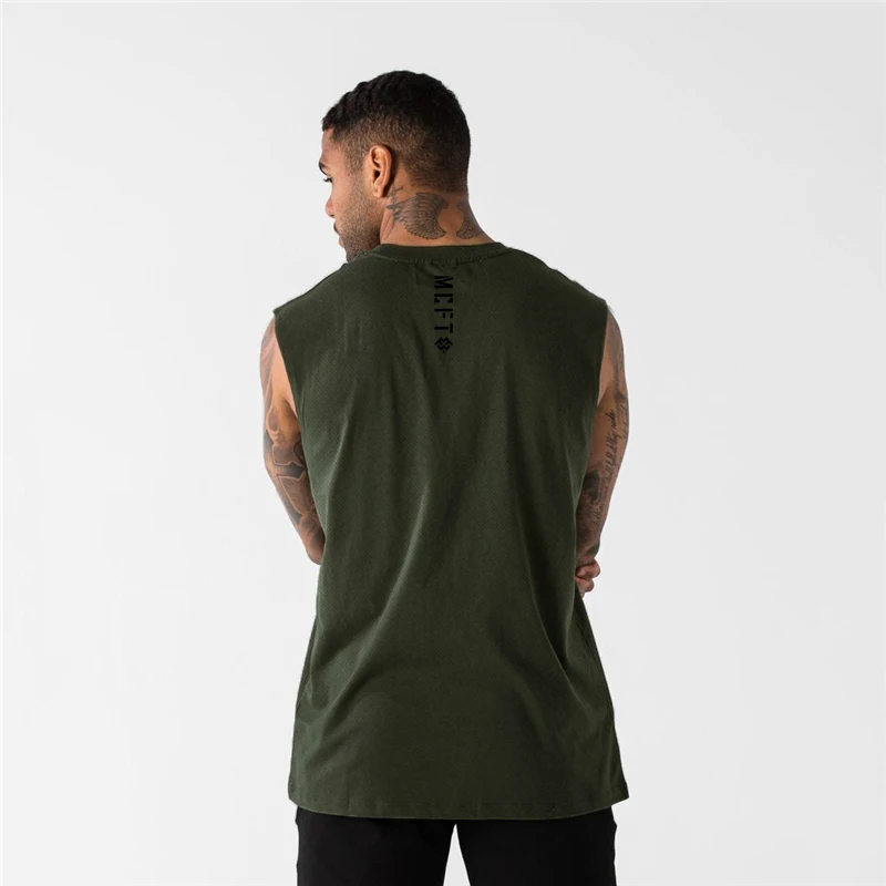 Рисунок 2 - Мужская одежда для спортзала