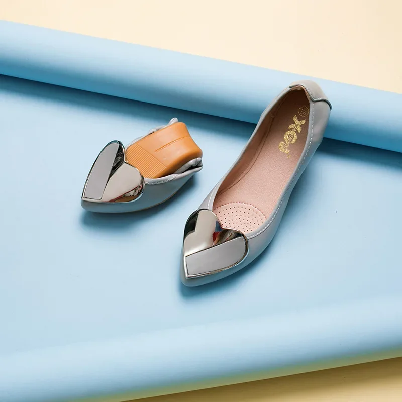 Luxury Shoes Women Designers Flats Casual Boat Shoes Fashion Loafers Metal Decoration Pointed Low-cut Slip-on Ladies 34-41