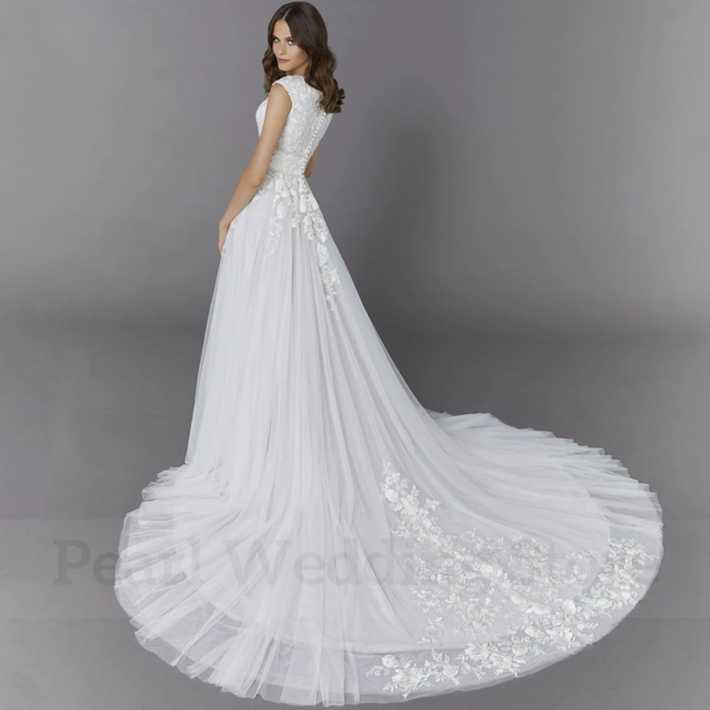 Vintage Scoop Neck Cap Sleeves Wedding Dress Classic Applique A-Line Tulle Bridal Floor Length with Sweep Train Marriage Gowns