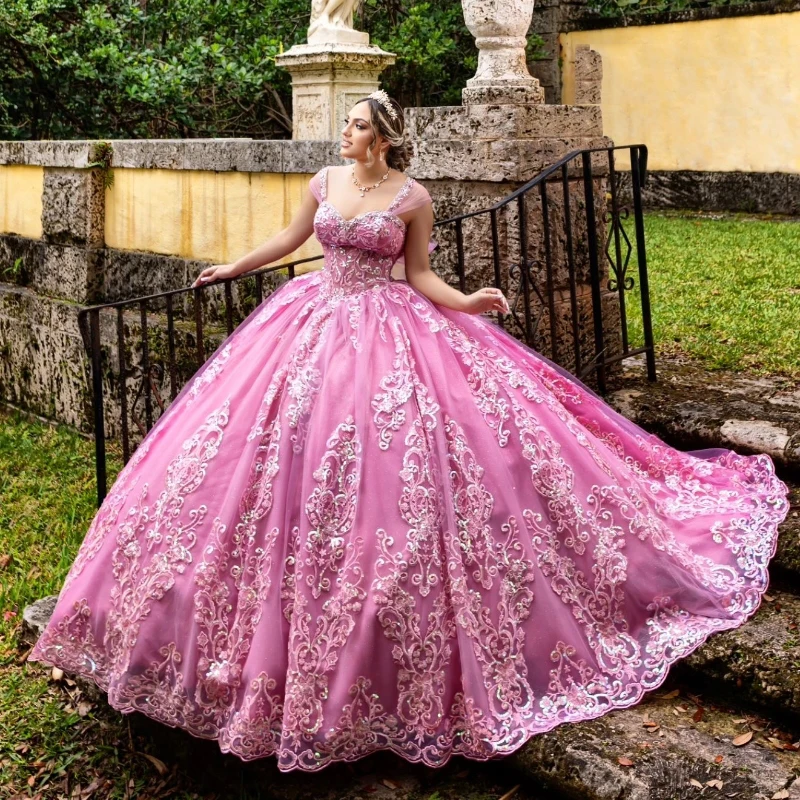 

Luxury Pink Sweetheart Ball Gown Quinceanera Dresses 2024 Appliques Lace Beads Sweet 15 16 Birthday Party Formal Wear Pageant