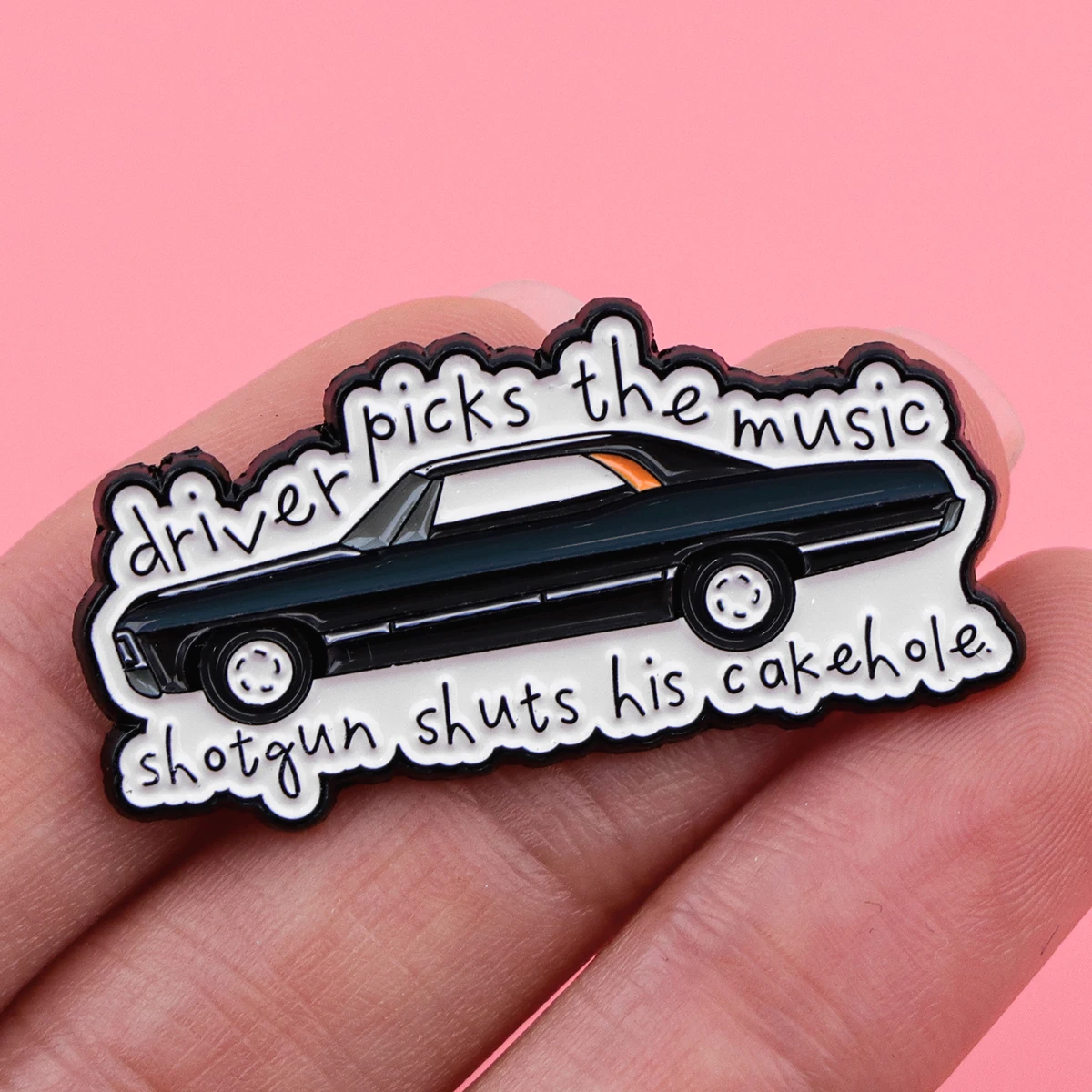 Niedliche Supernatural-Emaille-Pins, Broschen aus der TV-Serie für Jeansjacken, Rucksäcke, Hüte, Taschen, Modeschmuck, Geschenk für Freunde, Geburtstag – Detail 6