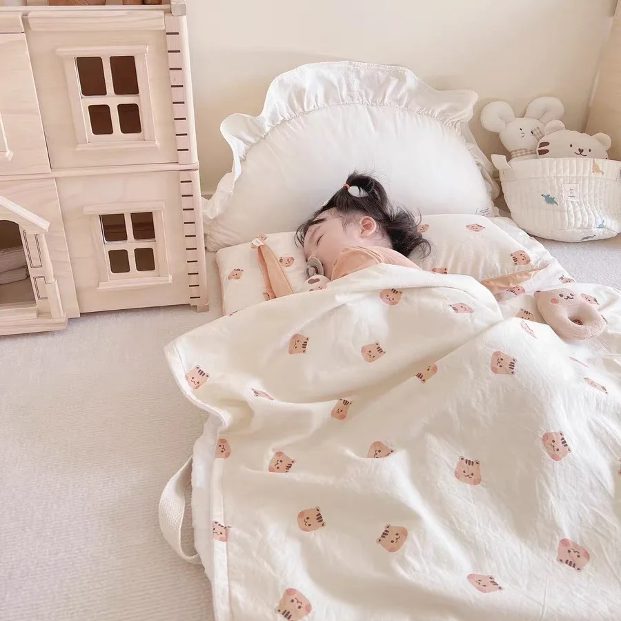 Korean Cartoon Animal Foldable Portable Kindergarten Mattress Tatami Mat Bay Window Mat Baby Mattress Foldable