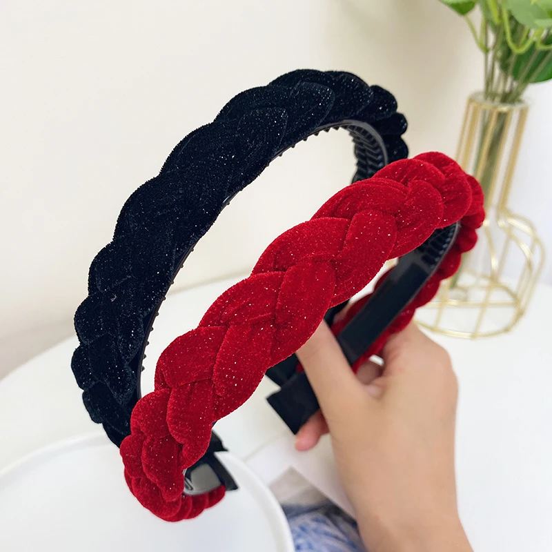 Autumn And Winter New Style Advanced Feeling Non-Slip Hand-Woven Braids Retro Fabric Gold Velvet Shiny Lady Headdress Hairhoop 10pcs non slip velvet hangers clips pants hangers hooks flocked hanger clips hanger plastic thicken clothes pants pants clip