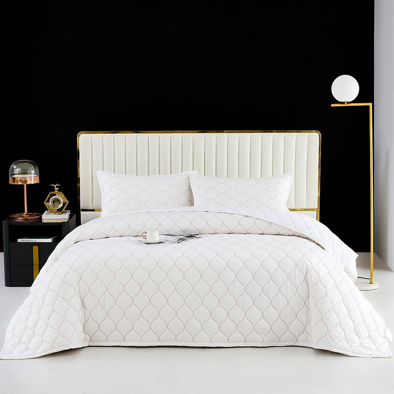 

Cotton Class A Maternal and Infant Grade Pure Cotton Hotel Bed Cover Three Piece Set with Cotton Cladding Sheet