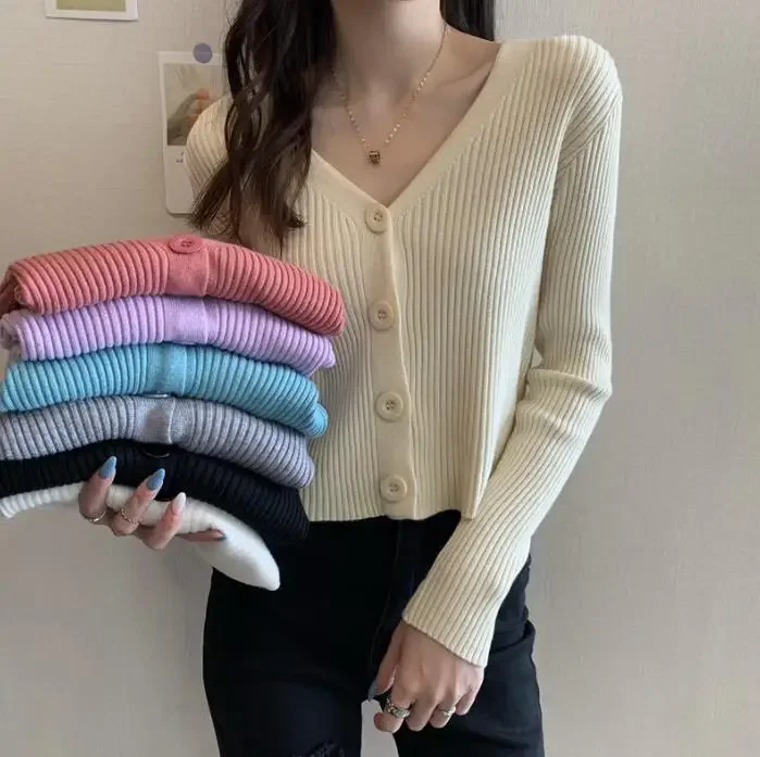 

long sleeved outerwear tops