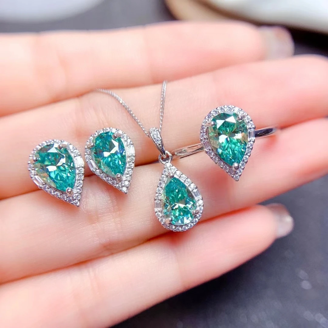 

MeiBaPJ 1.5 Carats Moissanite Water Drop Jewelry Set 925 Silver Ring Earrings Pendant 3 Pieces Suits Wedding Jewelry for Women