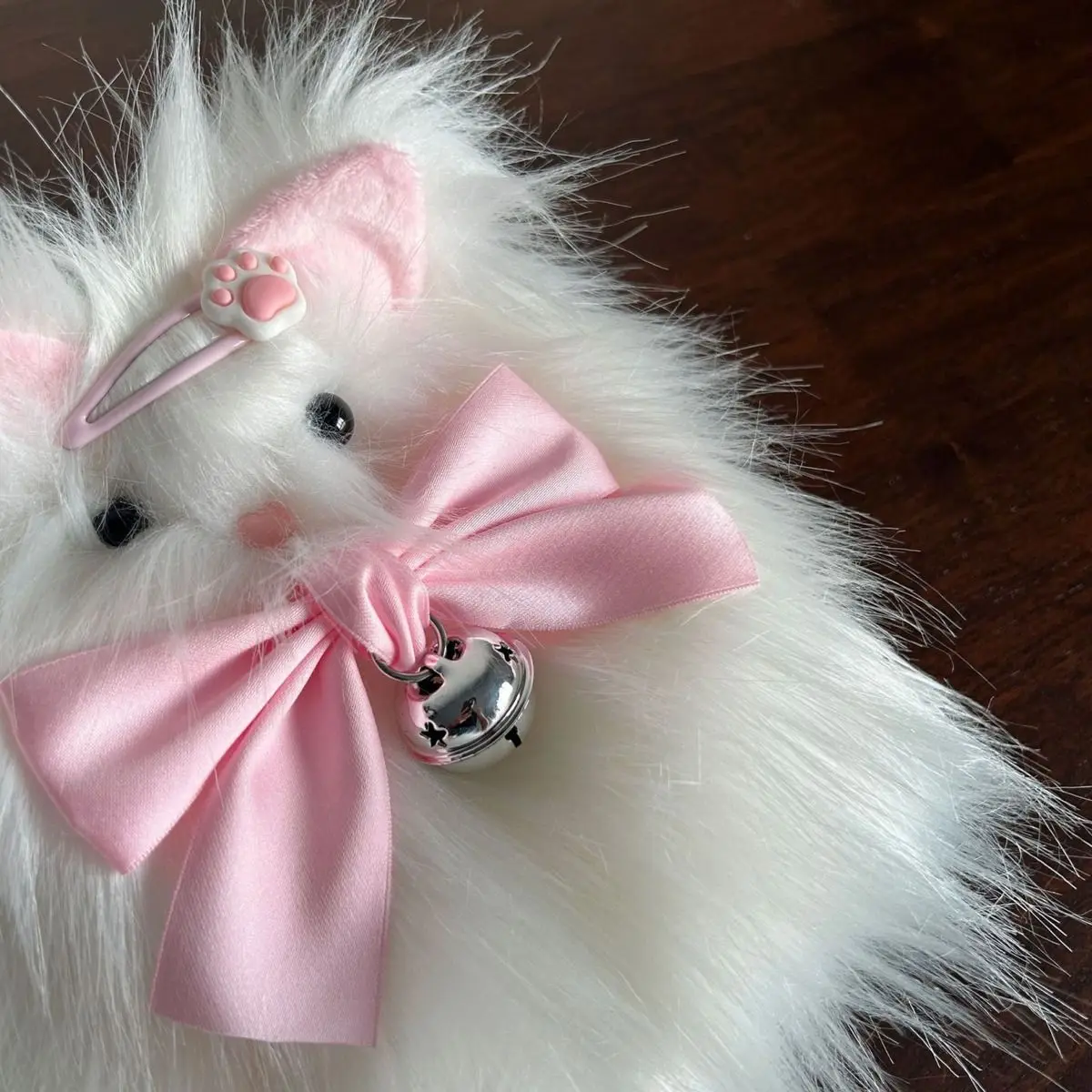 Description Picture 6 of itemJapanese Girl Sweet and Cute Fur Plush Cat Bell Bow Lolita Mid Tube Socks Winter Student COS Leg Cover Women Fur Leg Wamers