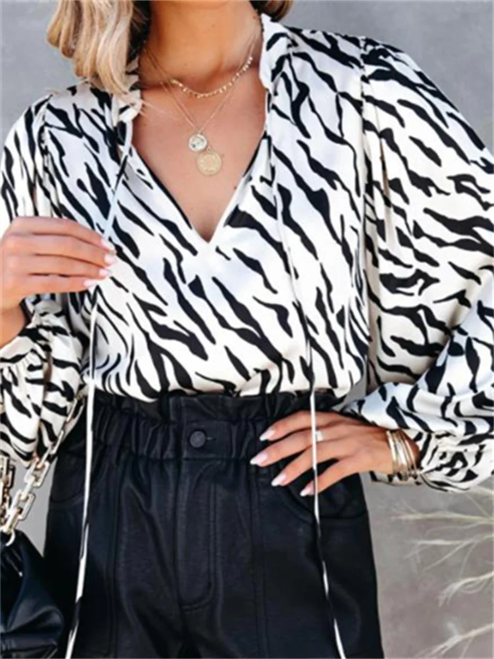 

2022 Spring Summer Long sSeeve Tops Shirts Fashion Women's Chiffon Blouses Zebra Print Long Sleeve Blouse Shirts