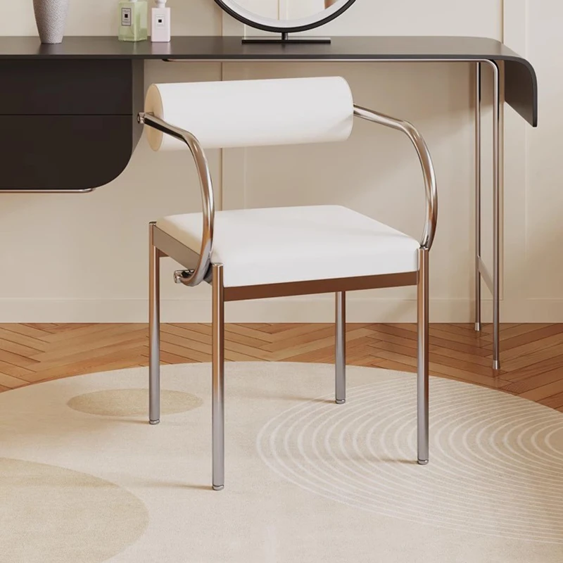 

Скандинавский современный обеденный стул из нержавеющей стали, обсуждение красоты, роскошный комод, искусство, Ins, кожаный косметический стул, Шелла, мебель для дома, WKDC