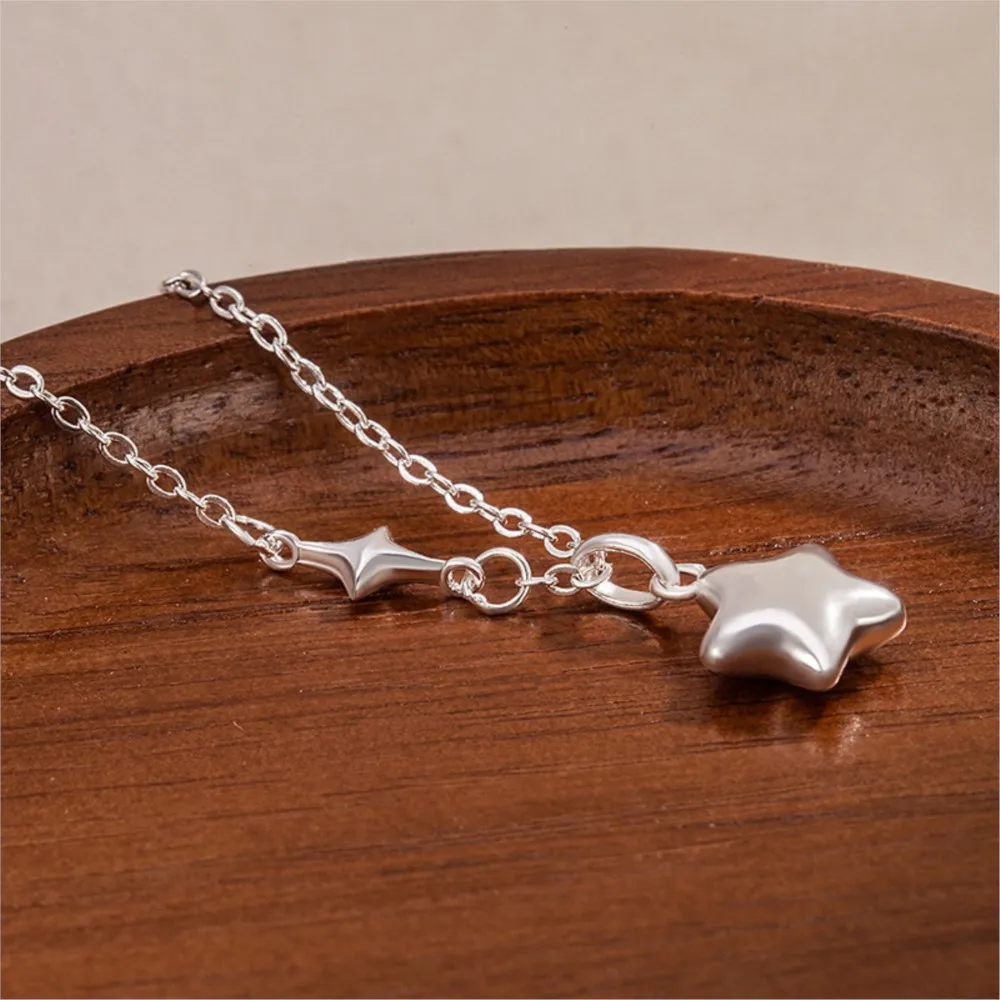 Light Luxury Bright Pentagonal Star Pendant Necklace for Women Exquisite Star Clavicle Chain Party Jewelry Gifts