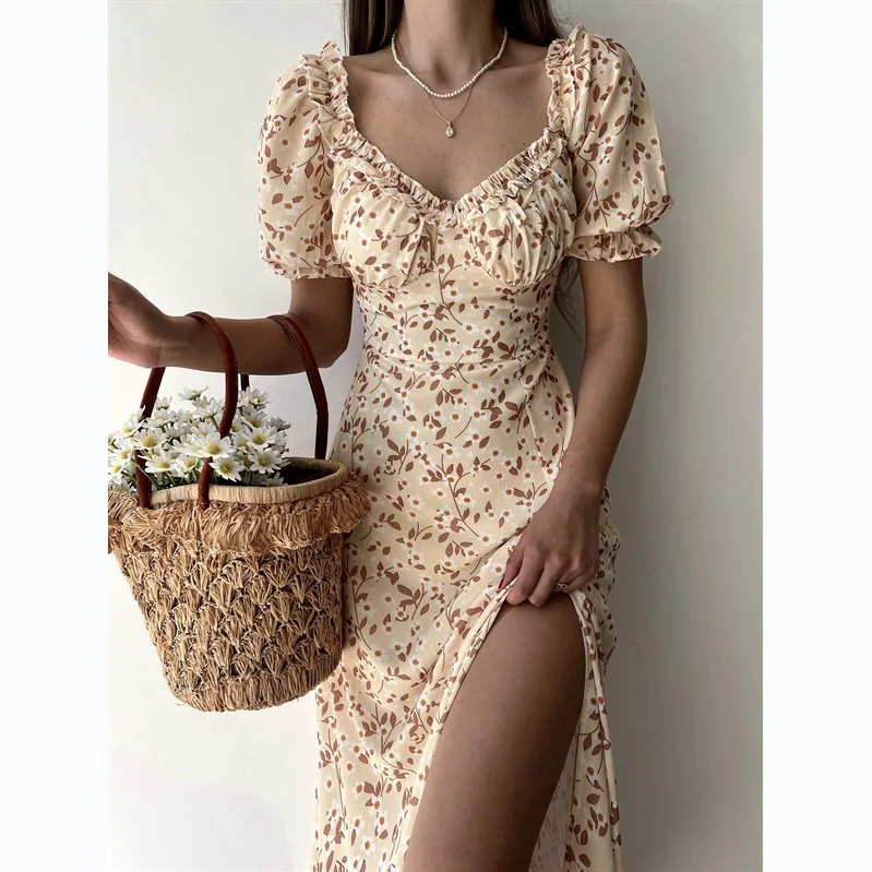 Fashionable V-neck bubble sleeve floral lace dress Ins spring and summer  2023 Fresh and sweet bohemian short sleeves dress
