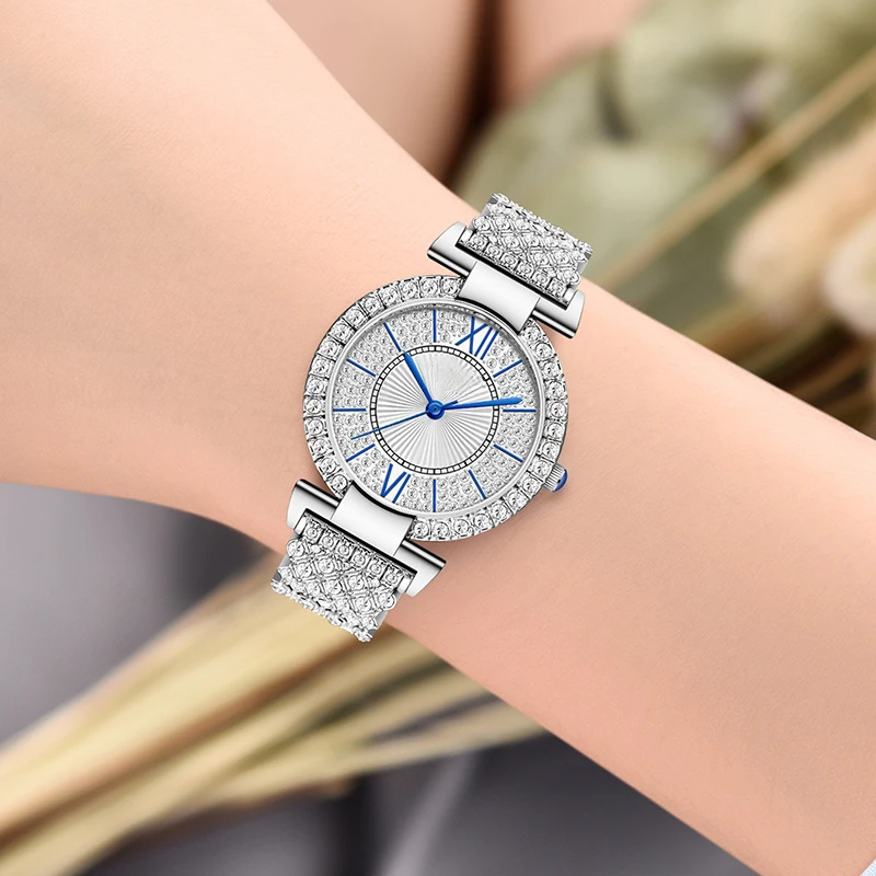 Stylish Ladies' Quartz Watch | Elegant Bracelet & Diamond Embellishments