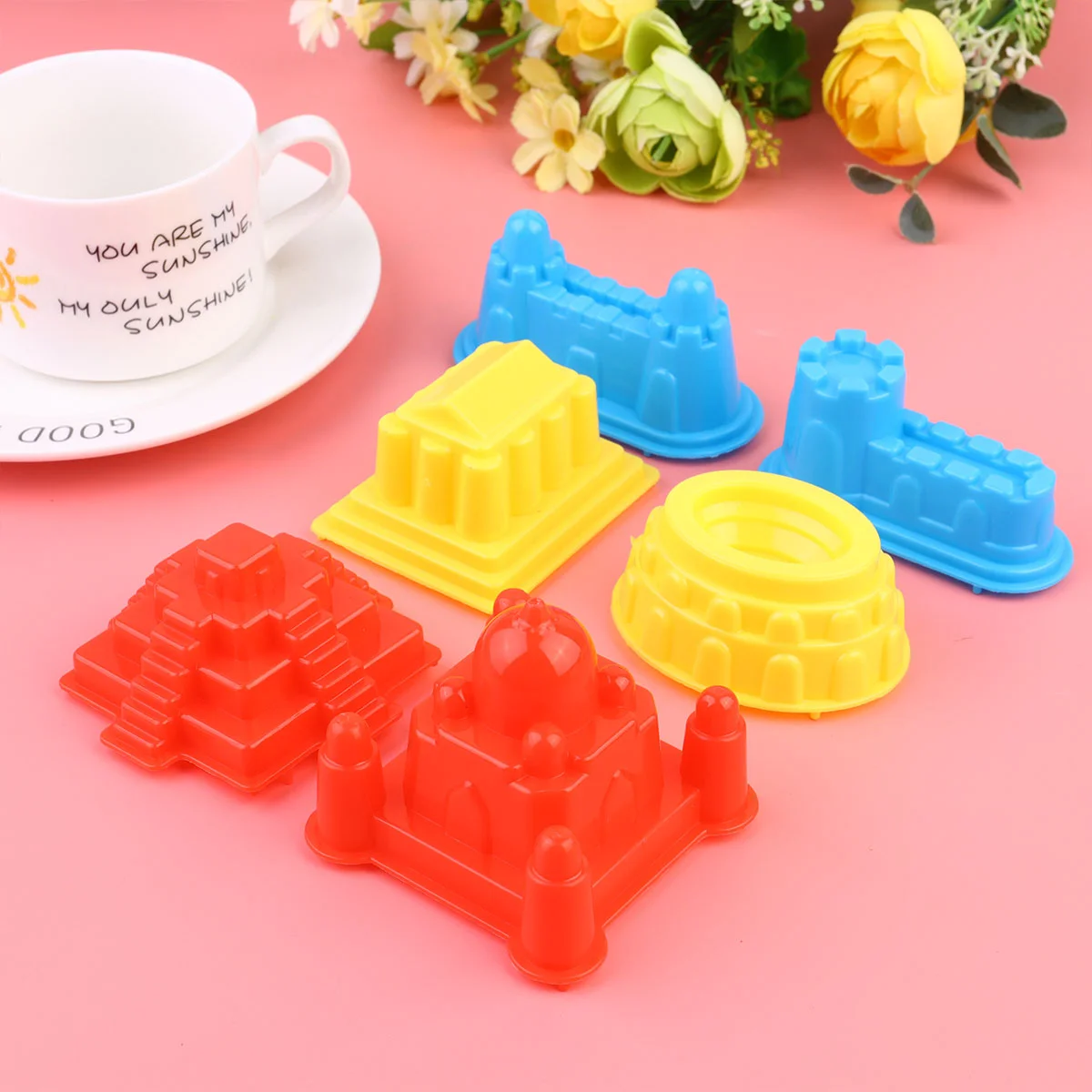 

30pcs Children Sand Play Castle Mold Kids Sand Play Castle Kit Thicken Plastic Mold (Random Color)