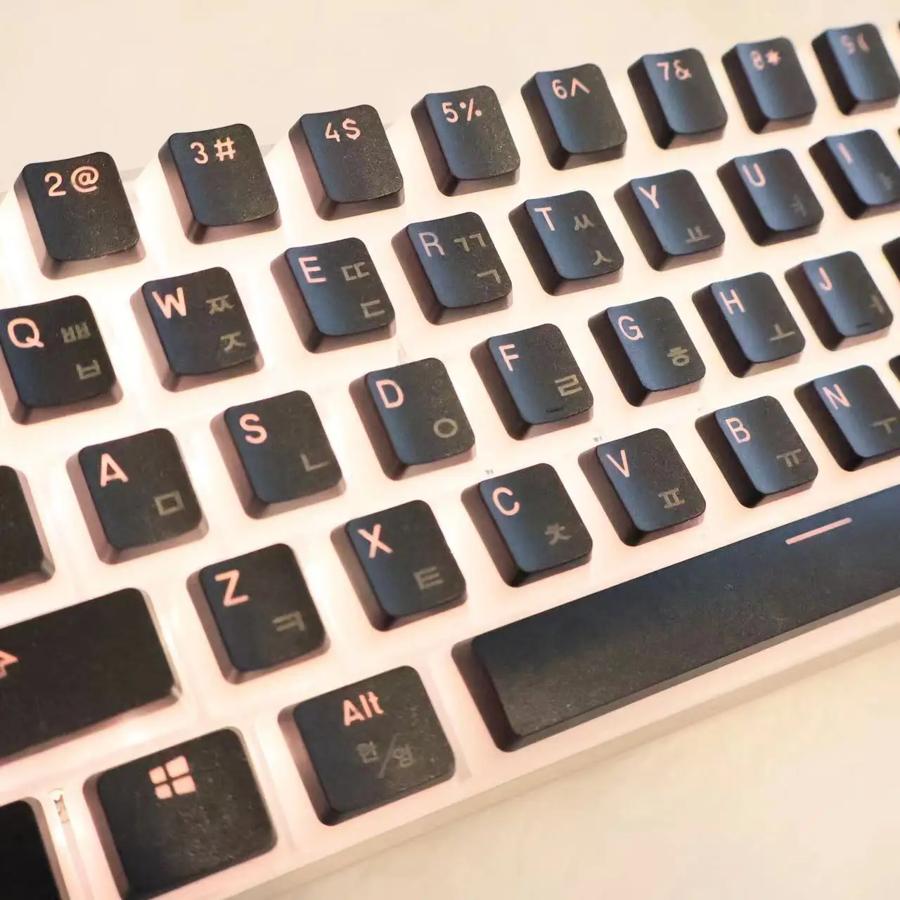 PBT, Conjunto completo de 117 teclas, Layout ISO, Russo, Coreano, Espanhol