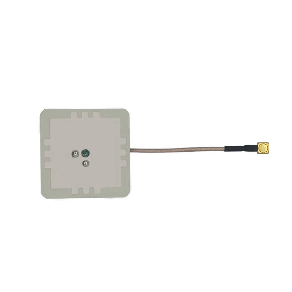 RTK 차동 UAV M9n 서브 계량기 레벨 지향성 고이득 GNSS 내장 액티브 안테나, 40x40x4