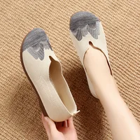 Shoes women spring new landscape embroidered shoes national wind round head soft sole comfortable slip-on middle-aged casual sho