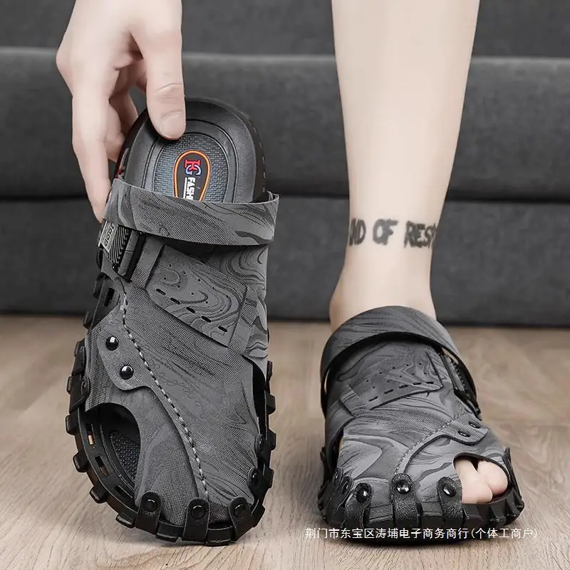 

Leather Sandals Men Summer Outdoor Anti Slip and Wear-resistant Casual Slippers Deodorizing Cool Slides Driving Shoes
