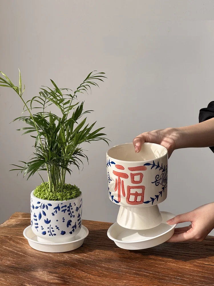 蘭、多肉植物、観葉植物、仏手柑などの装飾に適した青と白の陶器